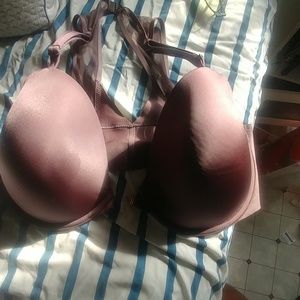 38DDD Victoria's Secret bra